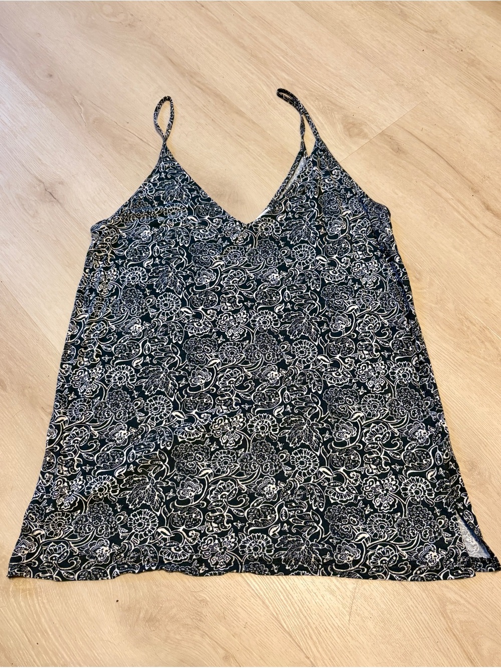 Old Navy Black and White Floral V-Neck Camisole